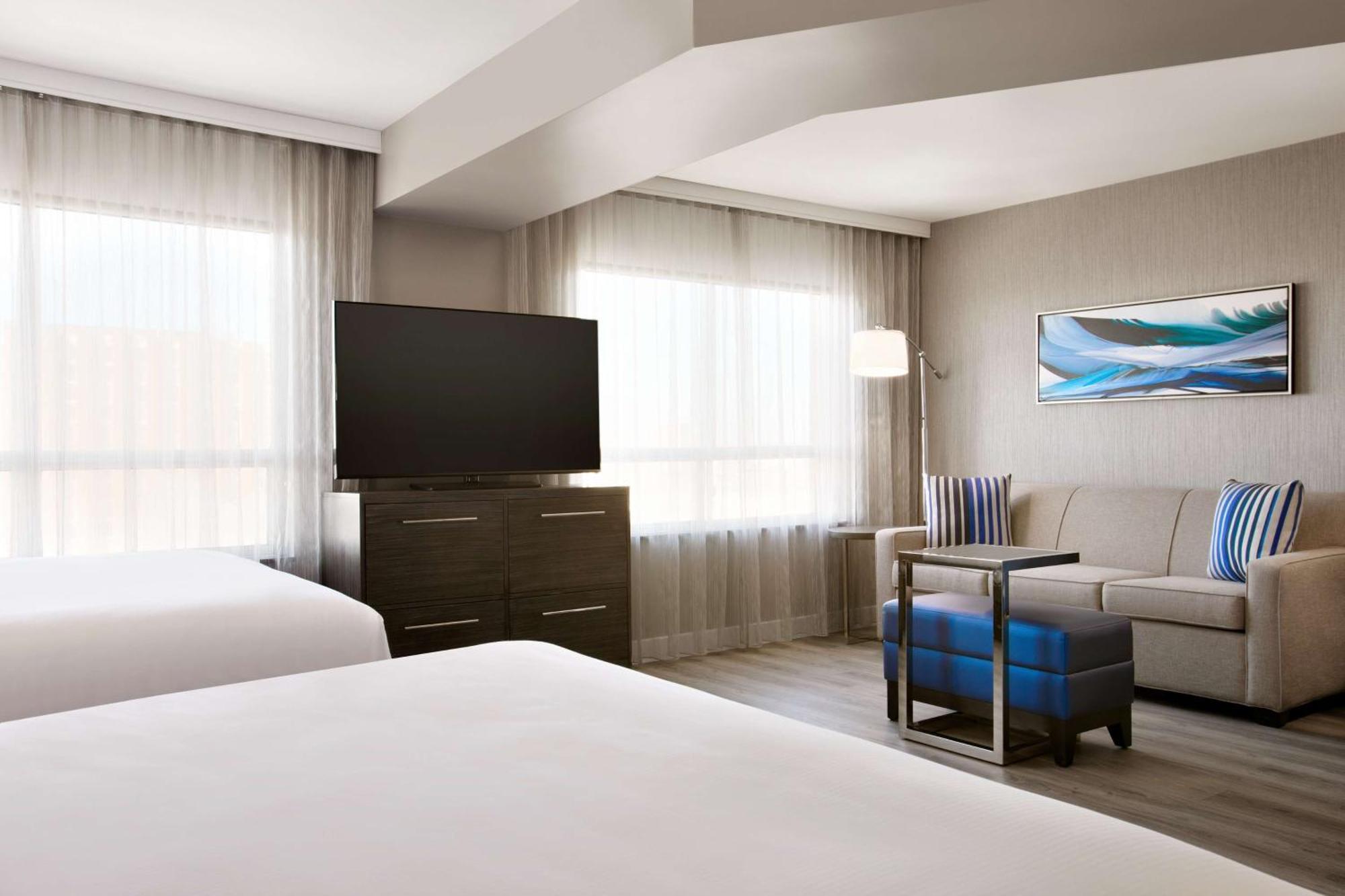 Embassy Suites By Hilton Toronto Airport Экстерьер фото