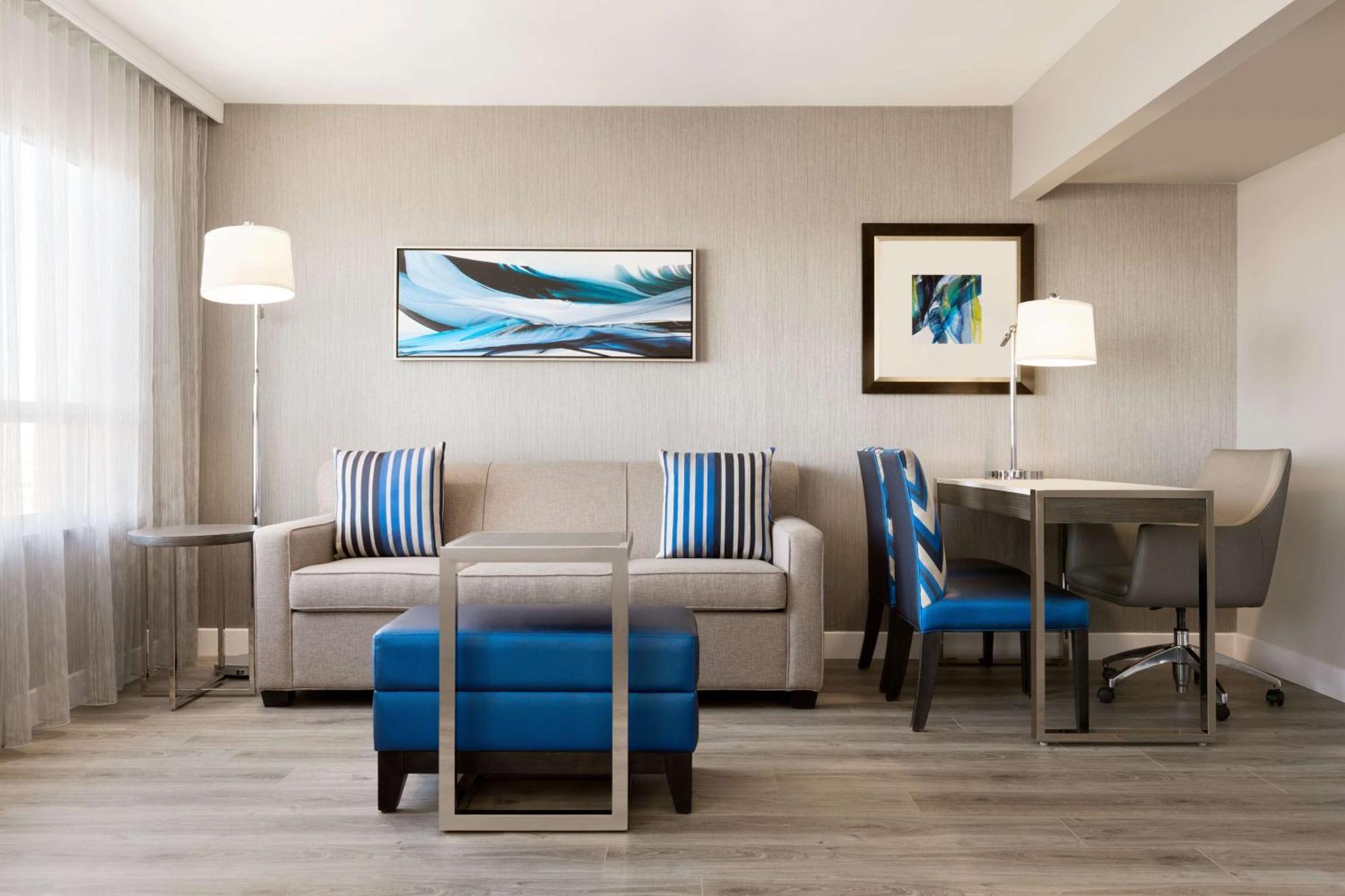Embassy Suites By Hilton Toronto Airport Экстерьер фото